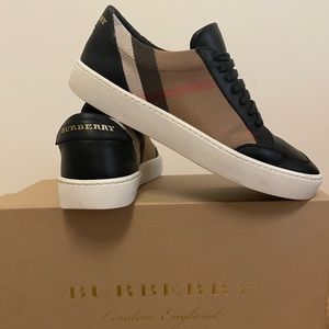 BURBERRY sneakers for woman size 37